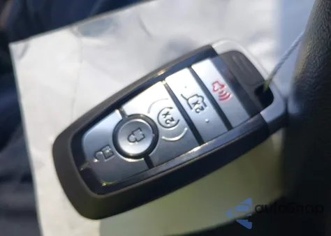 2022 Ford Explorer Limited z USA, uszkodzony, nr VIN 1FMSK8FH1NGA76934